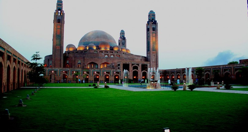 Facing Park 10 Marla Residential Plot Available In Quaid Block, Bahria Town Lahore
