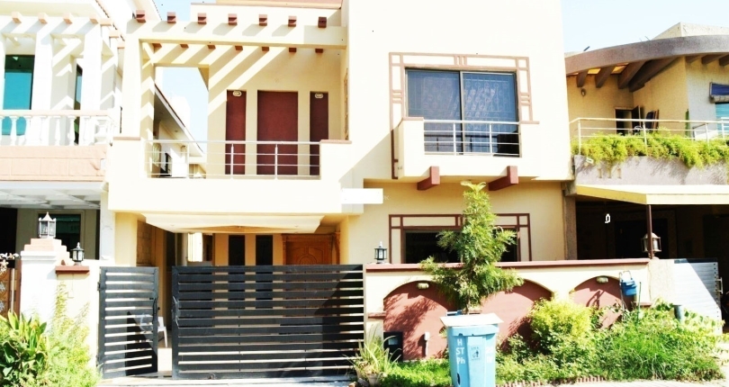 6.5 Marla House For Sale In Bahria Town – Sector E