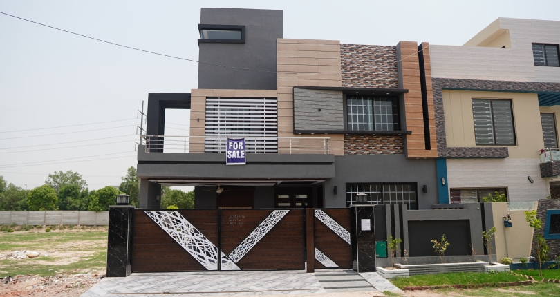 10 Marla Most Beautiful House For Sale Brand New House In Iris Block Bahria Town Lahore